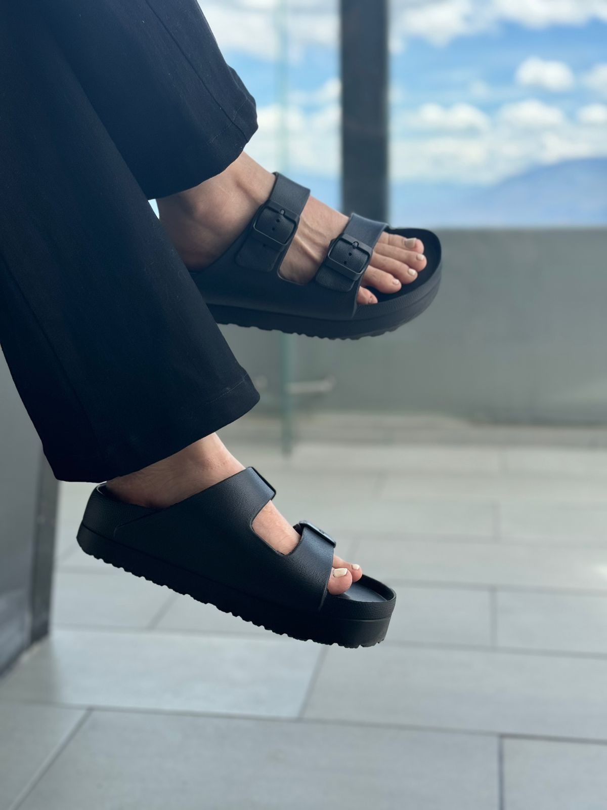 Sandalias Urbanas ColorFlex™